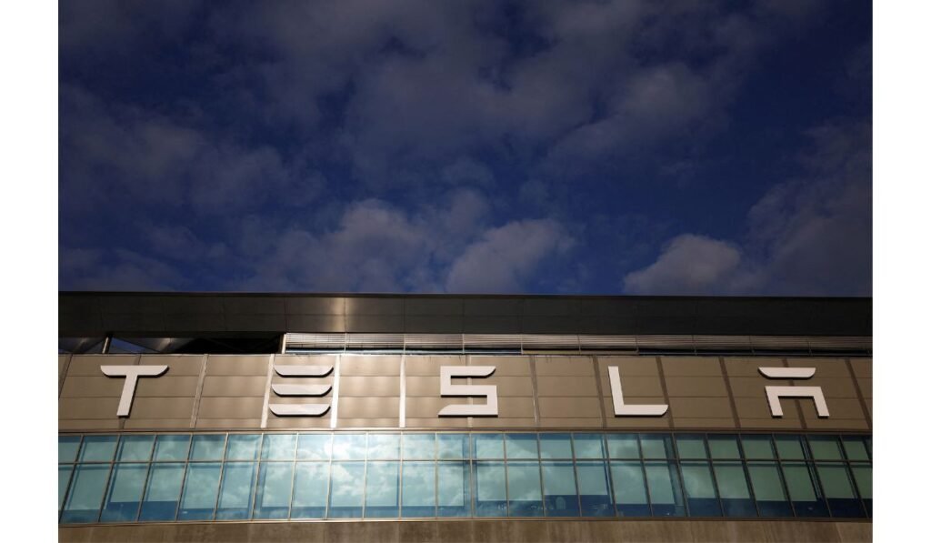 US probes Tesla