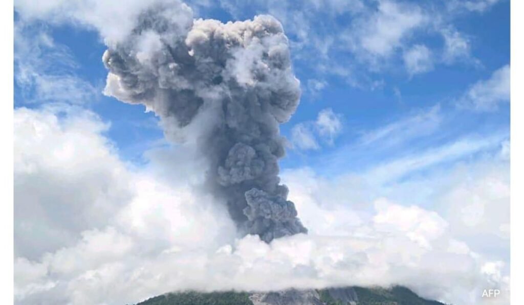 Mt Ibu eruption Indonesia