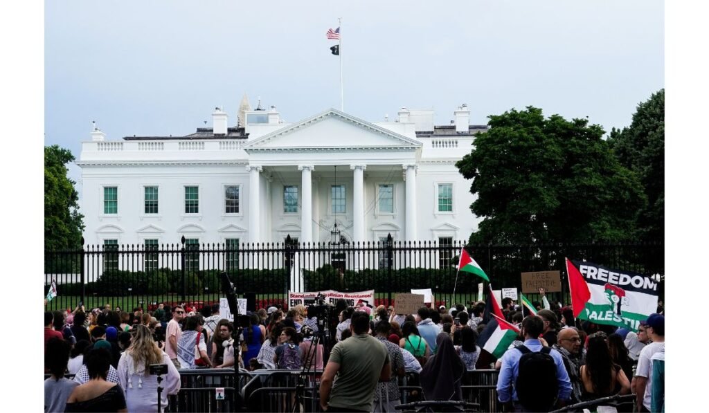Pro-Palestinian protesters WhiteHouse