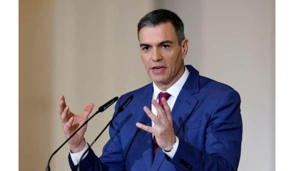 Spain centrists surge