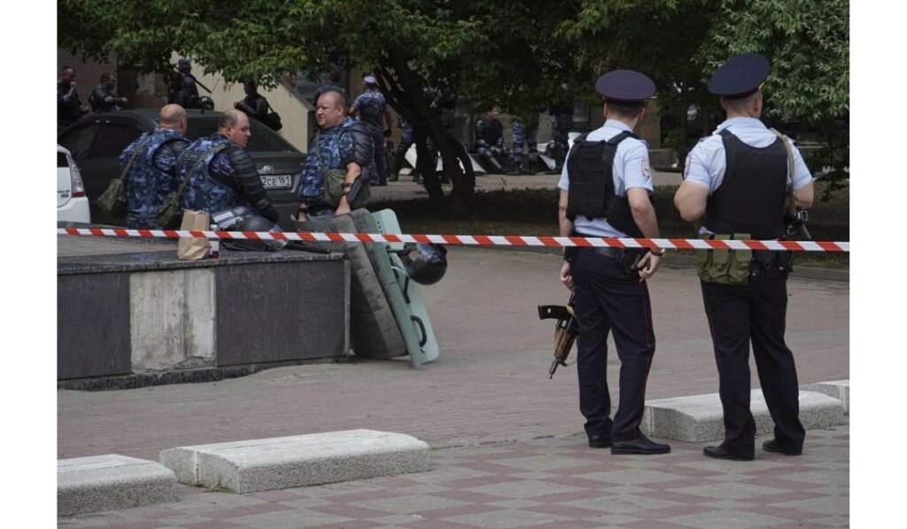 Russian forces hostage takers